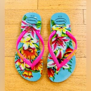 Havaianas Pink & Blue Flip-Flops with Tropical Flowers design Women’s Size 4